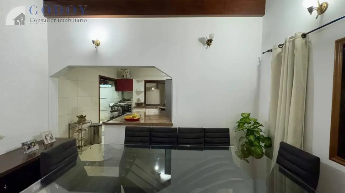 Foto 3 de Casa de Condomínio com 3 quartos à venda e para alugar, 216m2 em Pindamonhangaba - SP