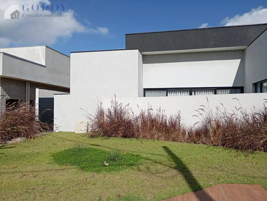 Foto 4 de Casa de Condomínio com 4 quartos à venda e para alugar, 302m2 em Socorro, Pindamonhangaba - SP