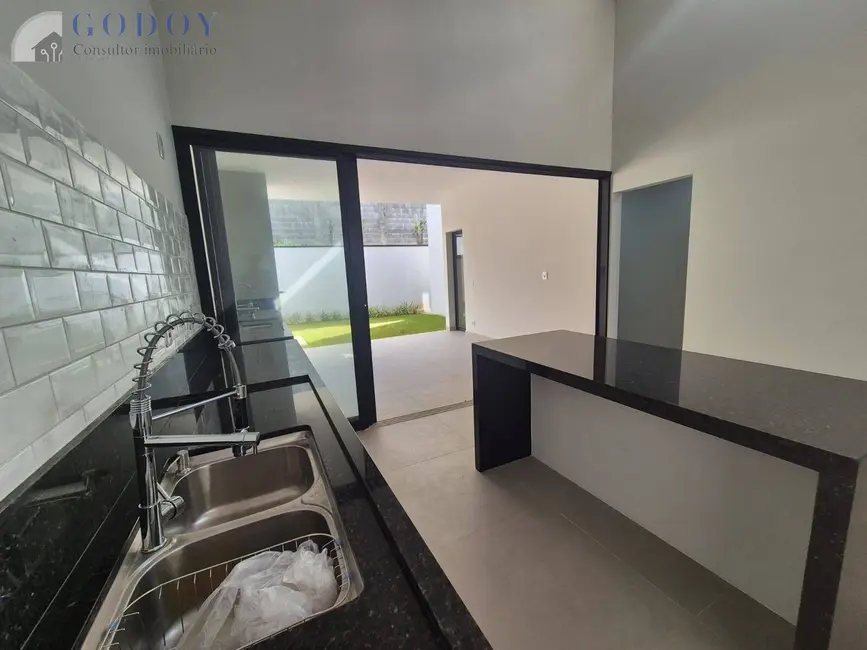 Foto 6 de Casa à venda, 158m2 em Pindamonhangaba - SP