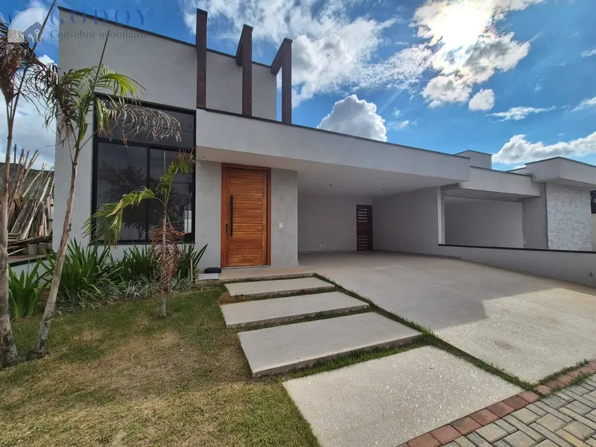 Foto 1 de Casa à venda, 158m2 em Pindamonhangaba - SP