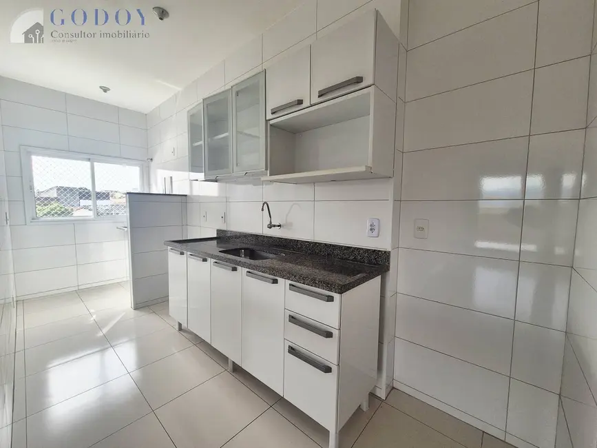 Foto 2 de Apartamento com 2 quartos à venda, 69m2 em Pindamonhangaba - SP