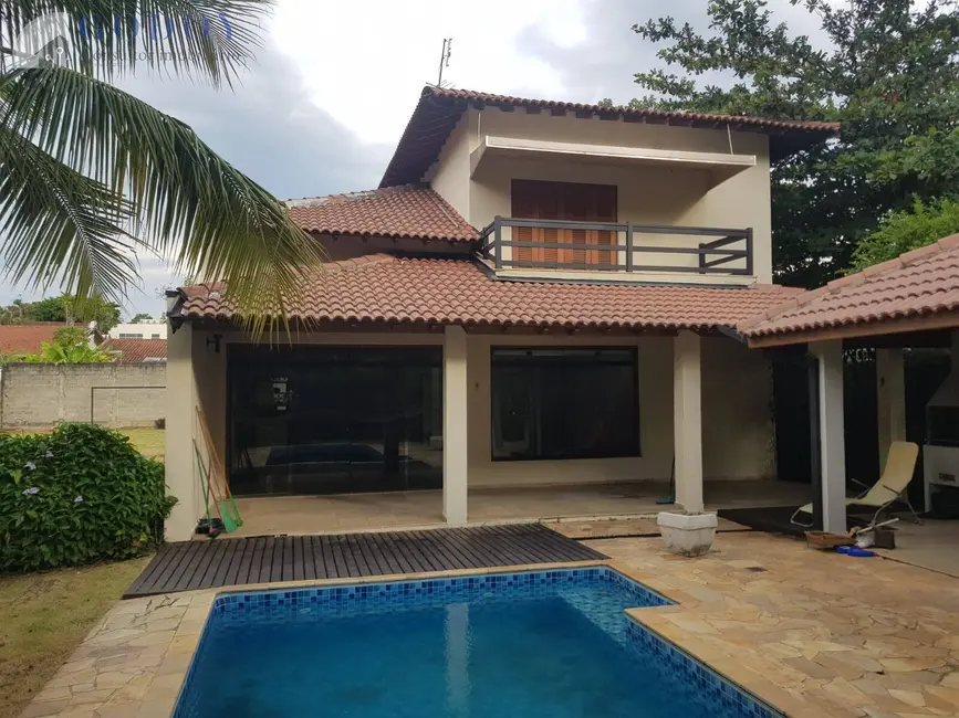 Foto 1 de Casa com 4 quartos para alugar, 280m2 em Jardim das Nações, Taubate - SP