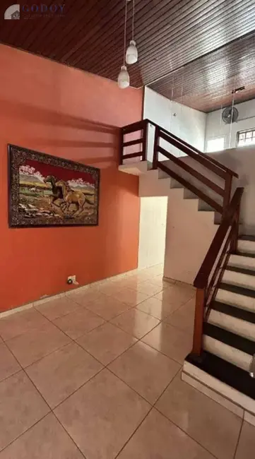 Foto 2 de Casa com 3 quartos à venda, 236m2 em Jardim Bela Vista, Taubate - SP
