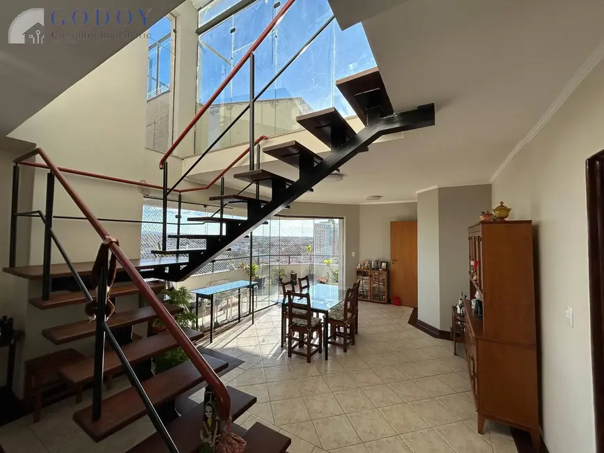 Foto 8 de Apartamento com 3 quartos à venda e para alugar, 270m2 em Centro, Pindamonhangaba - SP