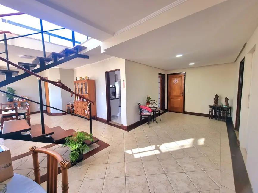 Foto 5 de Apartamento com 3 quartos à venda e para alugar, 270m2 em Centro, Pindamonhangaba - SP