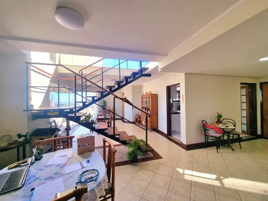 Foto 9 de Apartamento com 3 quartos à venda e para alugar, 270m2 em Centro, Pindamonhangaba - SP