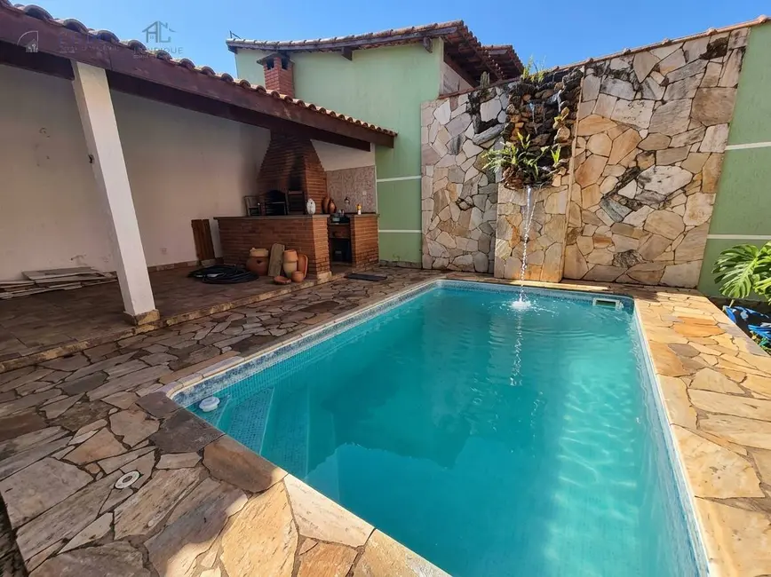Foto 1 de Casa com 3 quartos à venda, 186m2 em Pindamonhangaba - SP