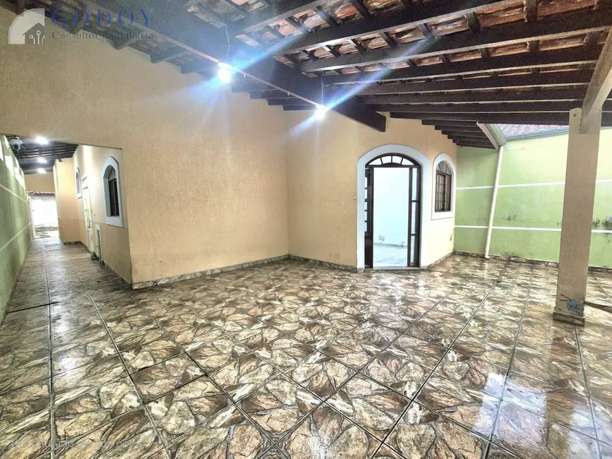 Foto 1 de Casa com 3 quartos à venda e para alugar, 186m2 em Pindamonhangaba - SP