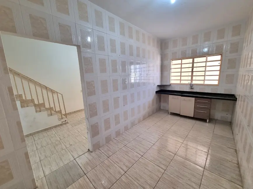 Foto 3 de Sobrado com 2 quartos à venda, 225m2 em Roseira - SP