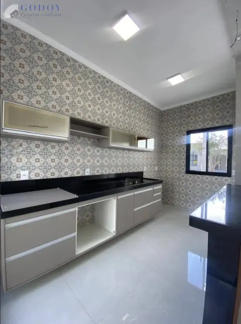 Foto 2 de Casa de Condomínio com 3 quartos à venda, 110m2 em Condomínio Residencial e Comercial Laguna, Pindamonhangaba - SP