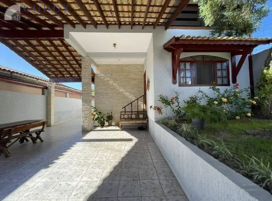 Foto 1 de Sobrado com 3 quartos à venda, 257m2 em Residencial Mombaça I, Pindamonhangaba - SP