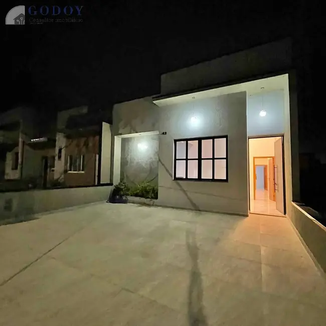 Foto 1 de Casa com 3 quartos à venda, 175m2 em Condomínio Residencial e Comercial Laguna, Pindamonhangaba - SP