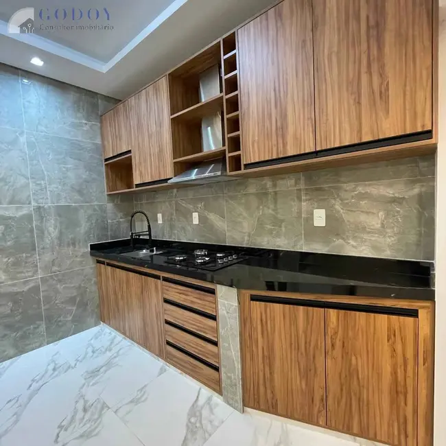 Foto 4 de Casa com 3 quartos à venda, 175m2 em Condomínio Residencial e Comercial Laguna, Pindamonhangaba - SP