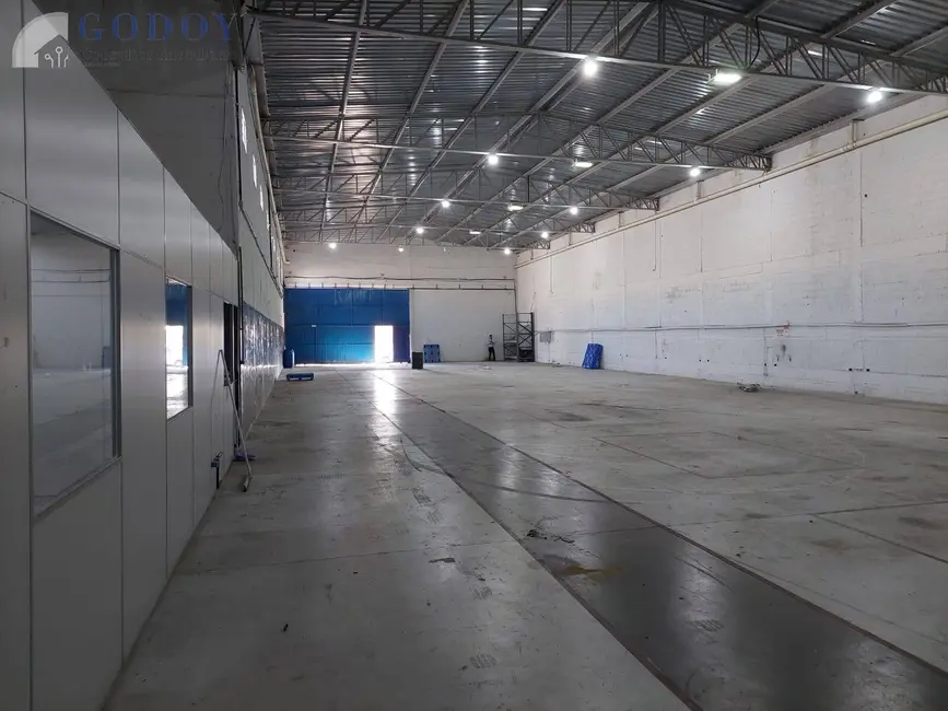 Foto 2 de Armazém / Galpão para alugar, 825m2 em Loteamento Quinta das Frutas, Taubate - SP