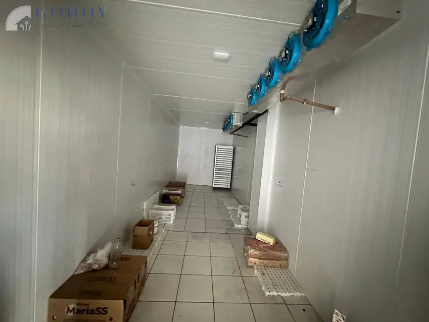 Foto 7 de Armazém / Galpão para alugar, 900m2 em Jardim Cristina, Pindamonhangaba - SP