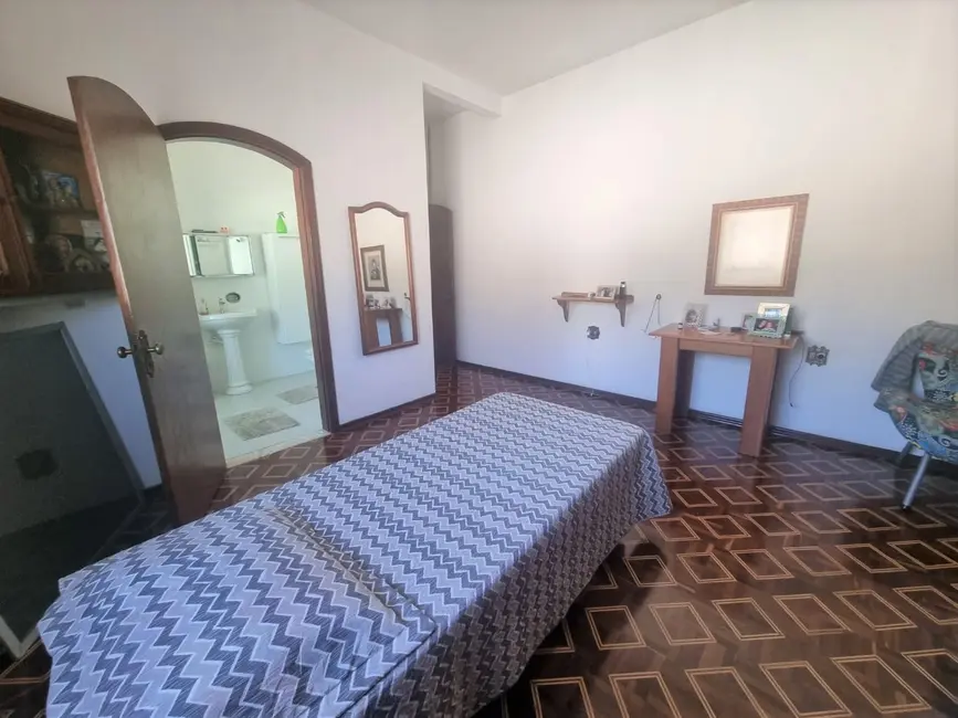 Apartamento com 3 quartos à venda, 187m2 em Aparecida - SP - imagem 4 Foto 4 de Apartamento com 3 quartos à venda, 187m2 em Aparecida - SP