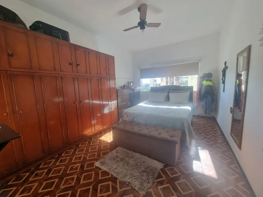 Apartamento com 3 quartos à venda, 187m2 em Aparecida - SP - imagem 8 Foto 8 de Apartamento com 3 quartos à venda, 187m2 em Aparecida - SP