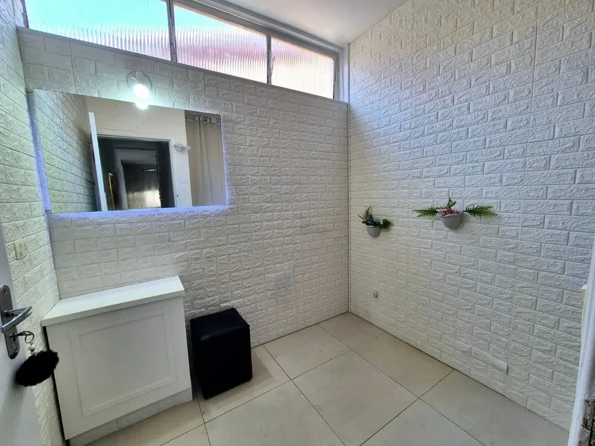 Foto 1 de Sala Comercial para alugar, 8m2 em Centro, Pindamonhangaba - SP