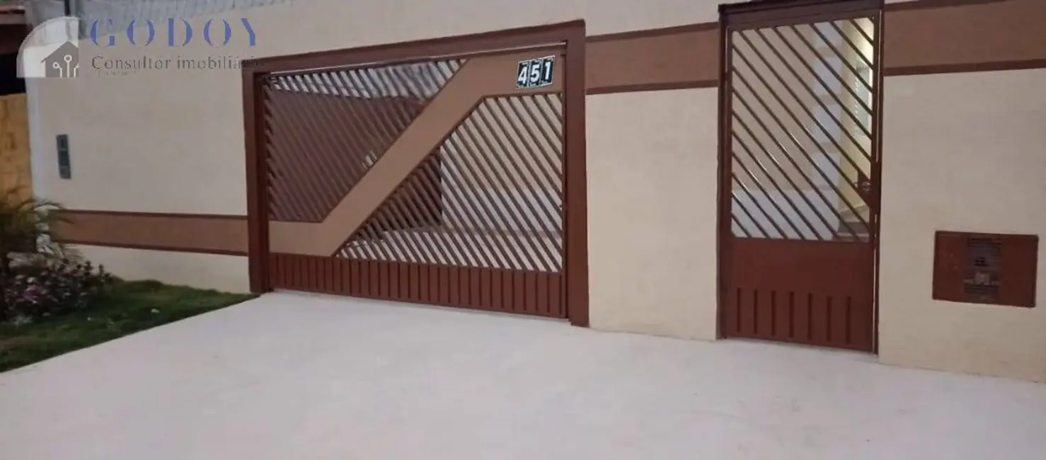 Foto 1 de Casa com 3 quartos à venda, 140m2 em Pindamonhangaba - SP