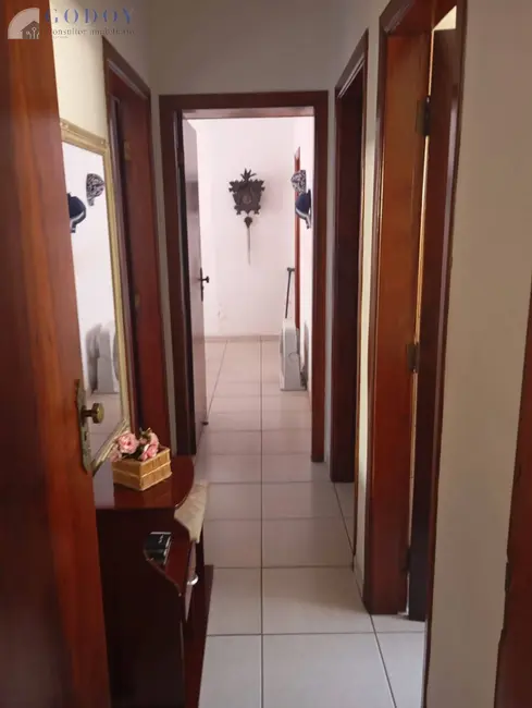 Foto 9 de Casa com 3 quartos para alugar, 200m2 em Pindamonhangaba - SP