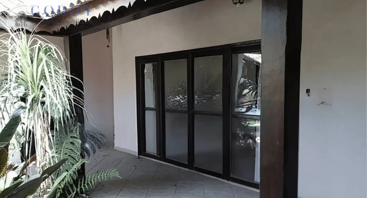 Foto 3 de Casa com 4 quartos para alugar, 397m2 em Vila Bourghese, Pindamonhangaba - SP