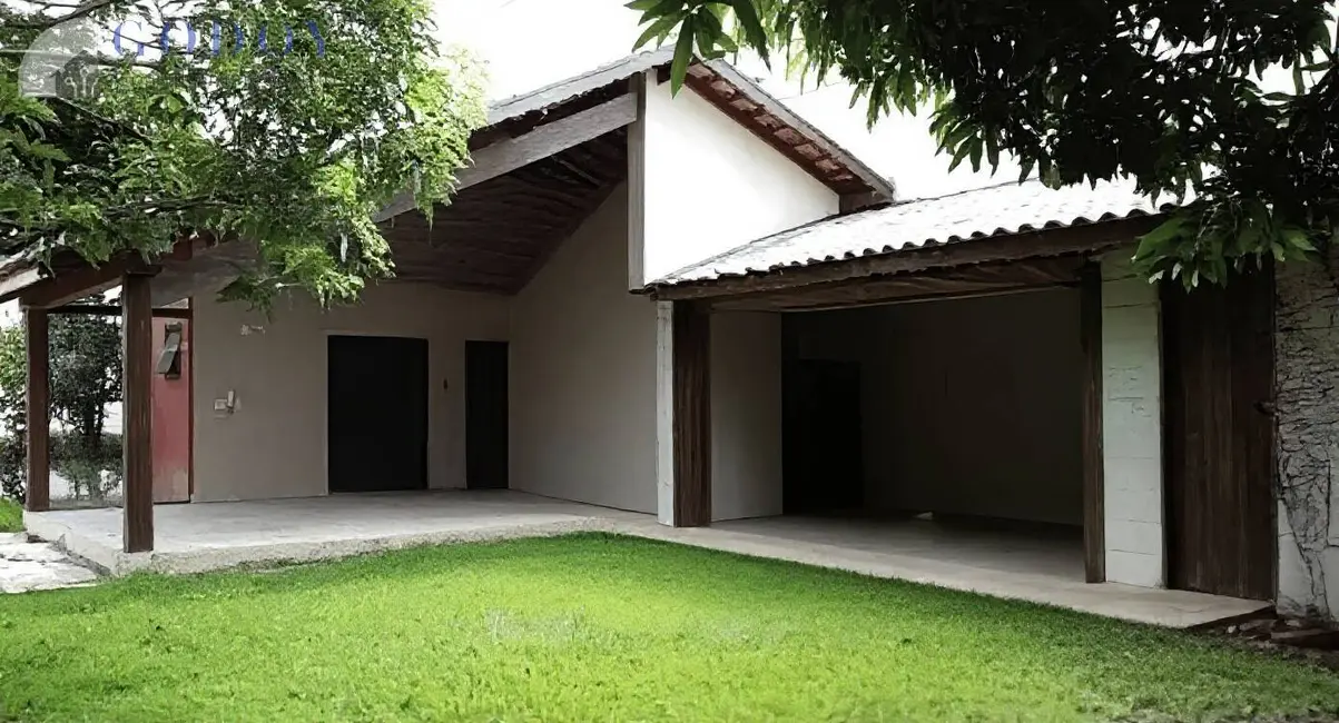 Foto 1 de Casa com 4 quartos para alugar, 397m2 em Vila Bourghese, Pindamonhangaba - SP