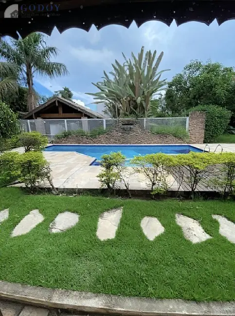 Foto 5 de Casa com 4 quartos para alugar, 397m2 em Vila Bourghese, Pindamonhangaba - SP