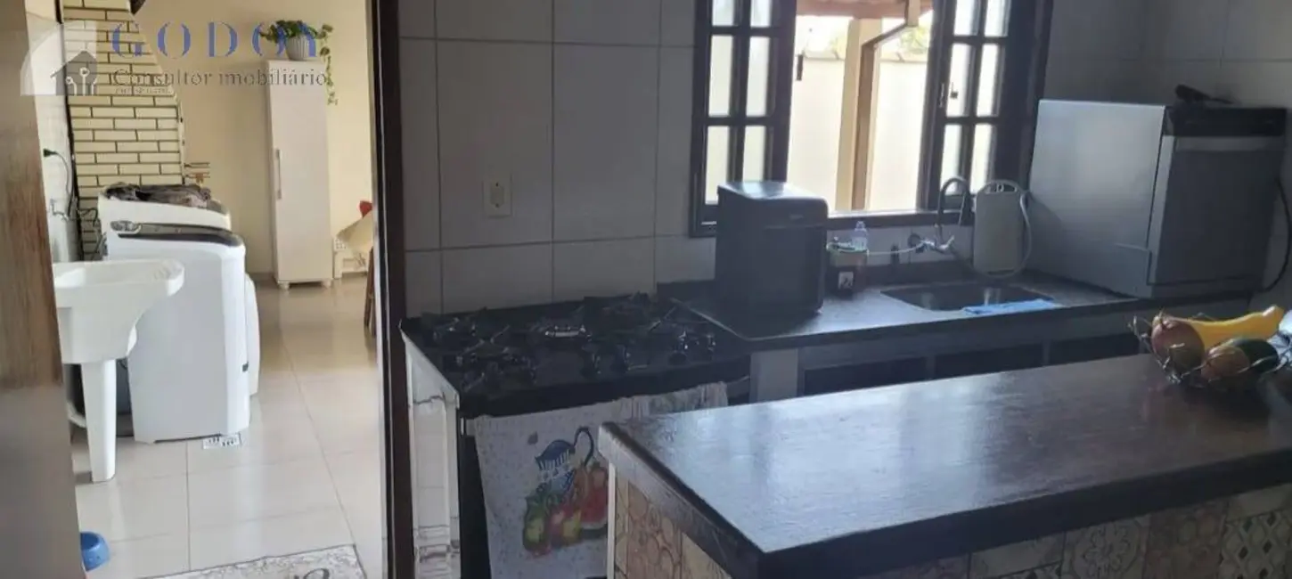 Foto 8 de Sobrado com 2 quartos à venda, 144m2 em Parque São Domingos, Pindamonhangaba - SP