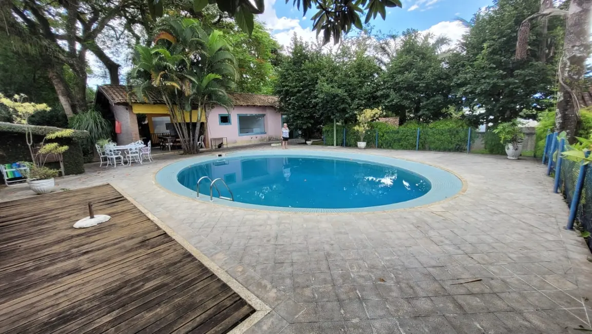 Foto 5 de Casa com 5 quartos para alugar, 350m2 em Bela Vista, Pindamonhangaba - SP