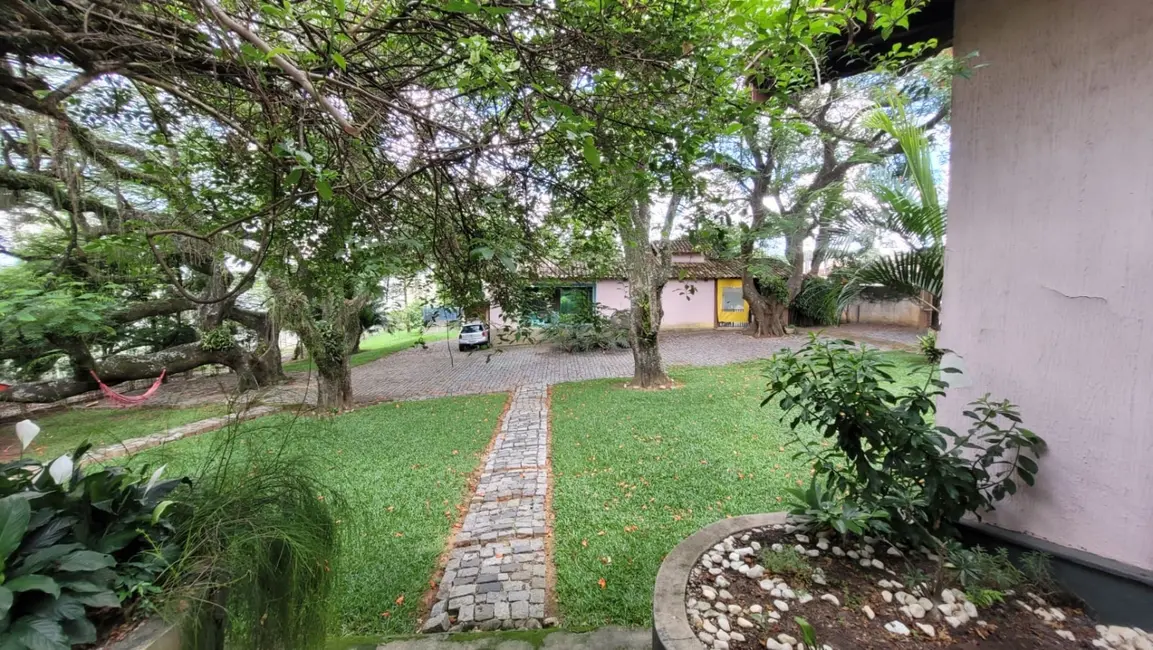 Foto 2 de Casa com 5 quartos para alugar, 350m2 em Bela Vista, Pindamonhangaba - SP