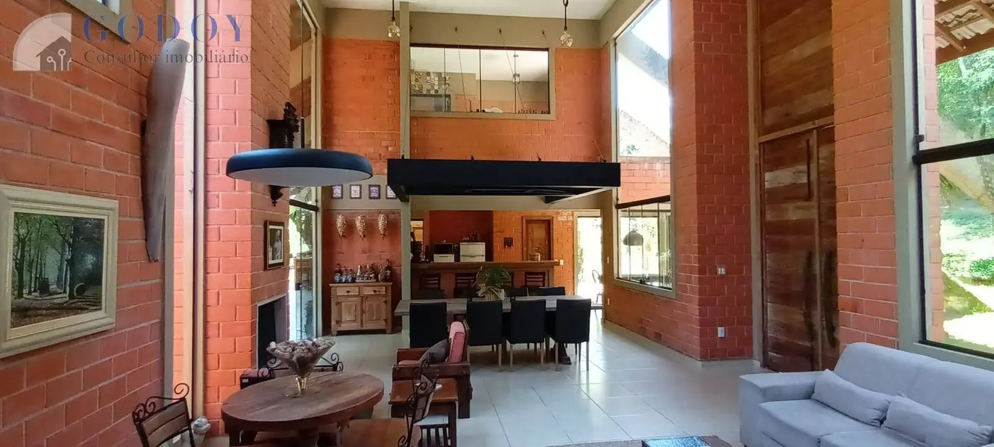 Foto 2 de Casa de Condomínio com 2 quartos à venda, 2000m2 em Chácaras Cataguá, Taubate - SP