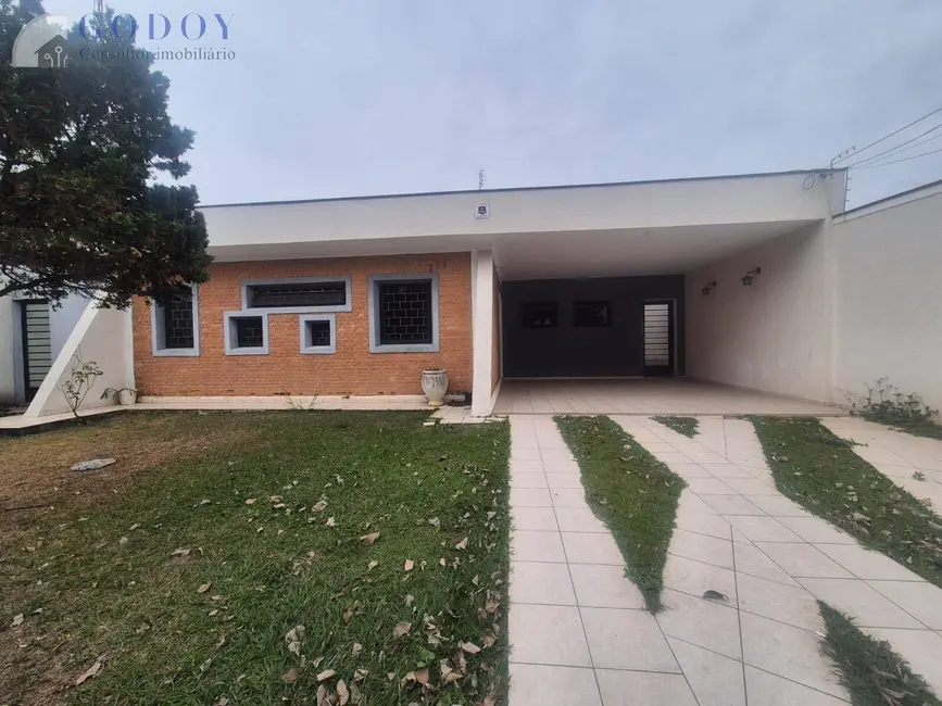 Foto 1 de Casa com 4 quartos à venda, 249m2 em Chácara da Galega, Pindamonhangaba - SP
