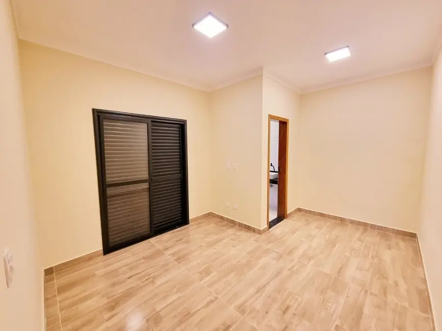 Foto 2 de Casa de Condomínio com 3 quartos à venda, 92m2 em Residencial Vila Romana, Pindamonhangaba - SP