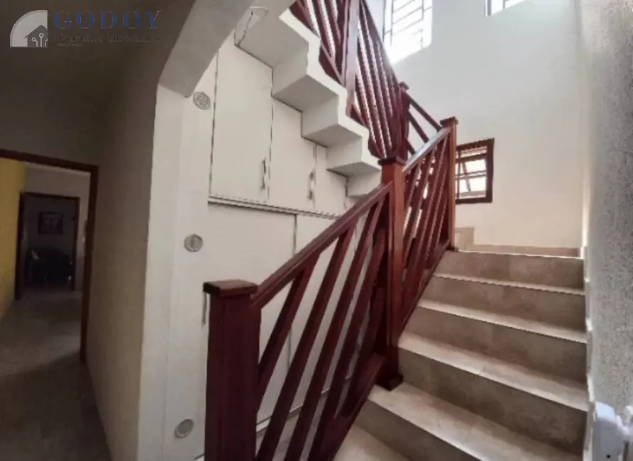 Foto 3 de Sobrado com 3 quartos à venda e para alugar, 165m2 em Jardim Rosely, Pindamonhangaba - SP