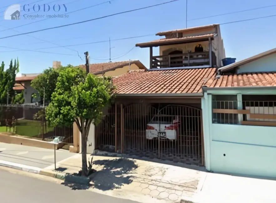 Foto 1 de Sobrado com 3 quartos à venda e para alugar, 165m2 em Jardim Rosely, Pindamonhangaba - SP