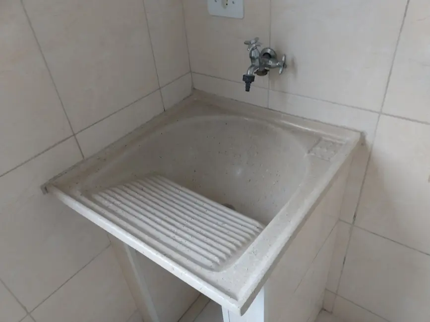 Foto 4 de Kitnet com 1 quarto para alugar, 25m2 em Bosque da Princesa, Pindamonhangaba - SP