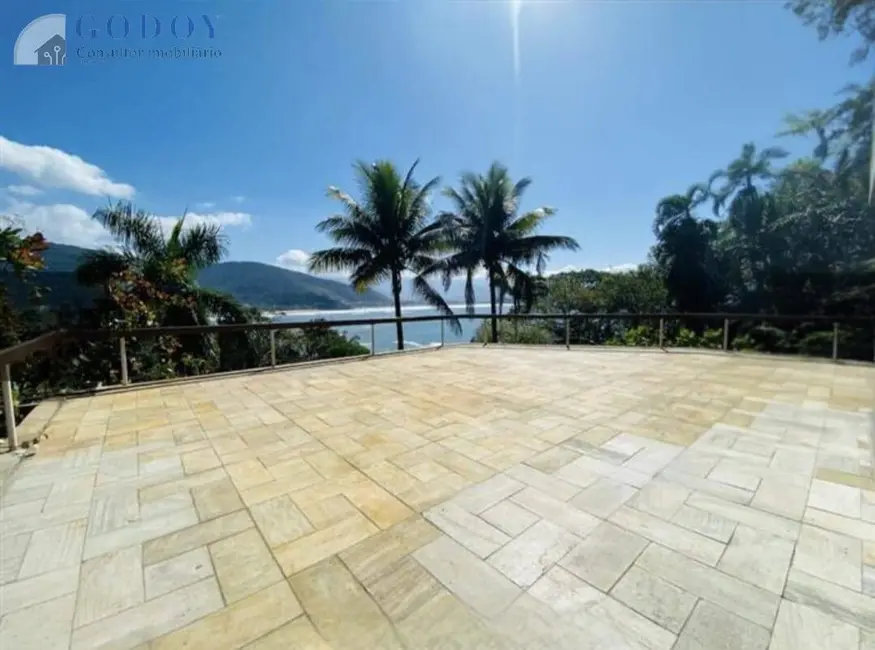 Foto 3 de Casa com 5 quartos à venda, 605m2 em Ubatuba - SP