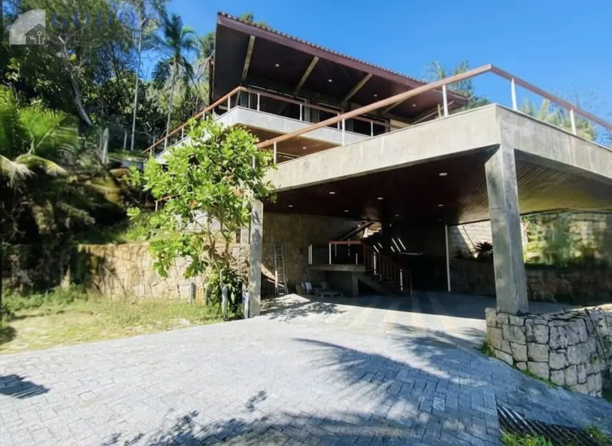 Foto 1 de Casa com 5 quartos à venda, 605m2 em Ubatuba - SP