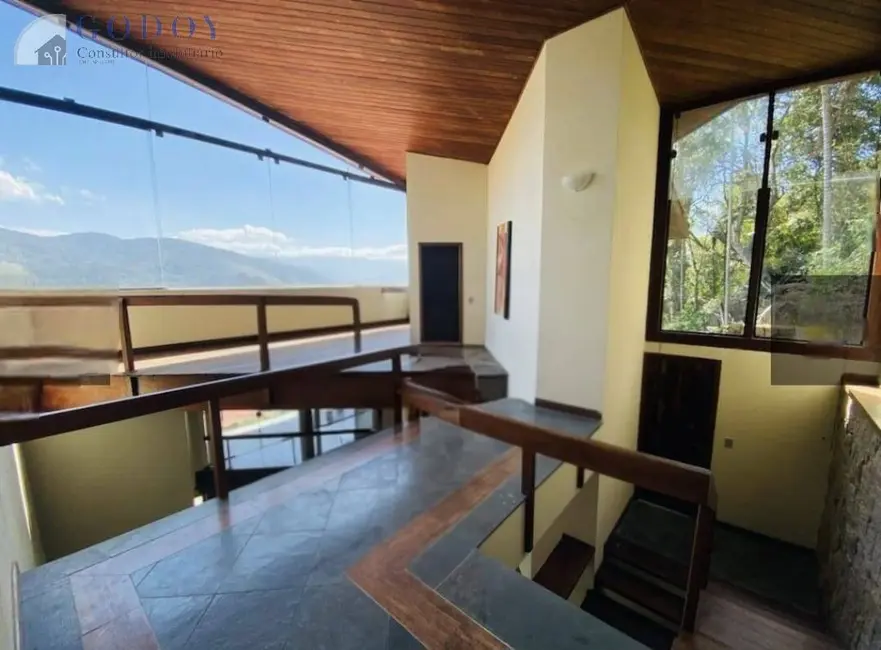 Foto 6 de Casa com 5 quartos à venda, 605m2 em Ubatuba - SP