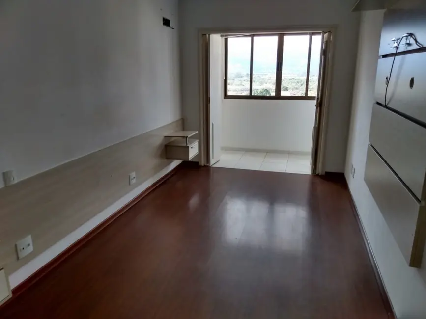 Foto 8 de Apartamento com 4 quartos à venda, 150m2 em Centro, Pindamonhangaba - SP