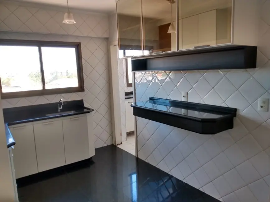 Foto 3 de Apartamento com 4 quartos à venda, 150m2 em Centro, Pindamonhangaba - SP