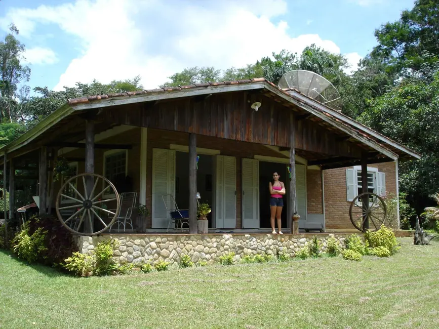 Foto 1 de Sítio / Rancho com 3 quartos à venda, 500m2 em Ribeirão Grande, Pindamonhangaba - SP