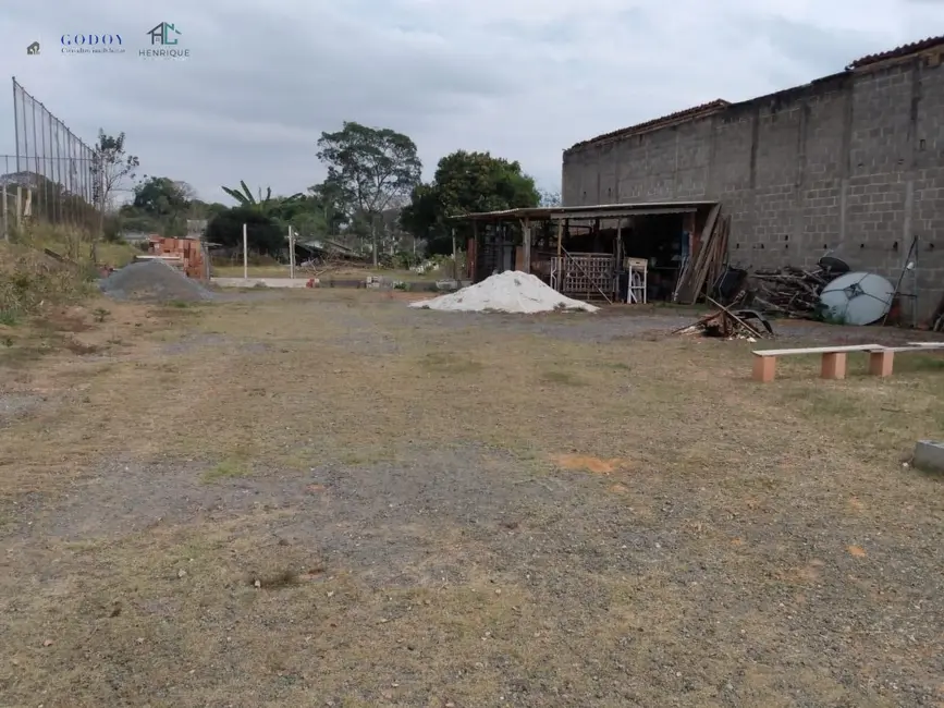 Foto 2 de Chácara com 3 quartos à venda, 80m2 em Pindamonhangaba - SP