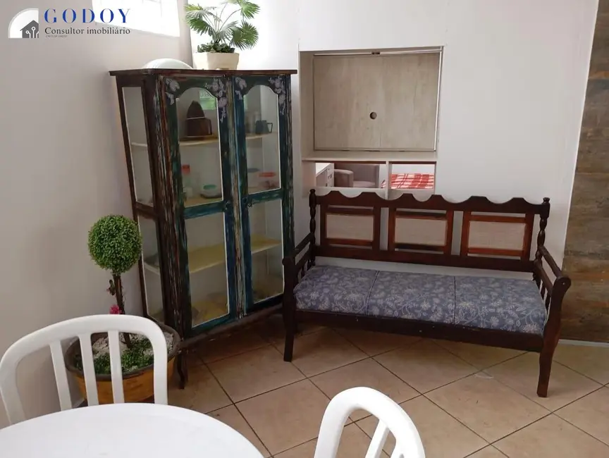 Foto 2 de Sobrado com 3 quartos à venda, 200m2 em Alto do Cardoso, Pindamonhangaba - SP