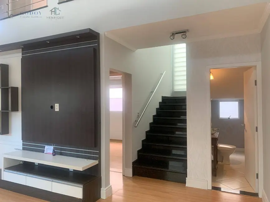 Foto 6 de Sobrado com 4 quartos à venda e para alugar, 240m2 em Tremembe - SP