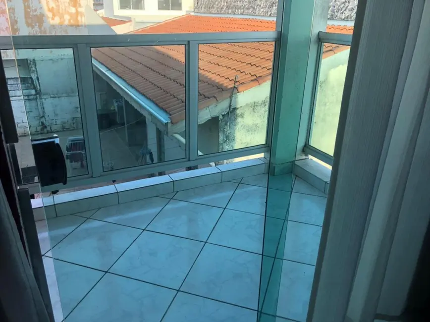 Sobrado com 3 quartos à venda e para alugar, 200m2 em Aparecida - SP - imagem 5 Foto 5 de Sobrado com 3 quartos à venda e para alugar, 200m2 em Aparecida - SP