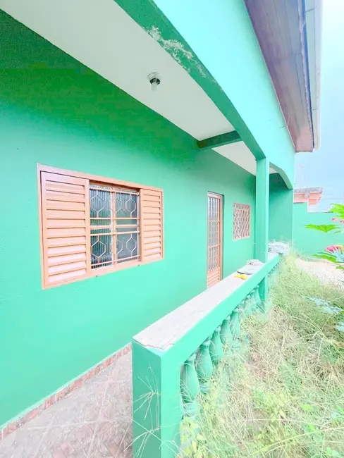 Casa com 3 quartos à venda, 110m2 em Aparecida - SP - imagem 2 Foto 2 de Casa com 3 quartos à venda, 110m2 em Aparecida - SP