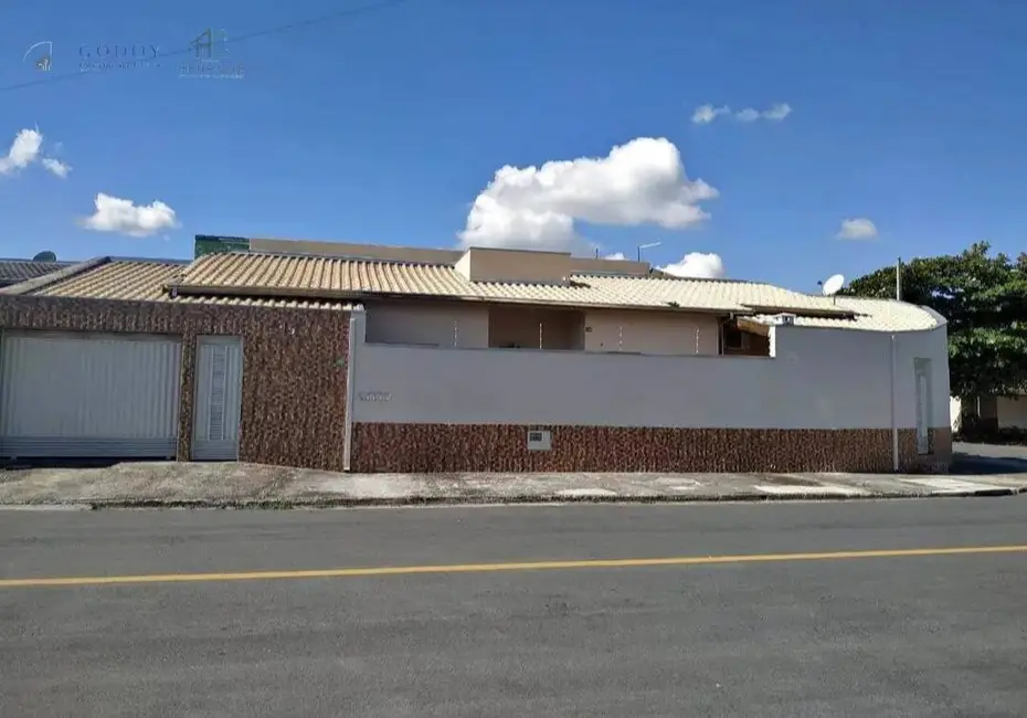 Foto 1 de Casa com 2 quartos à venda, 146m2 em Residencial Pasin, Pindamonhangaba - SP