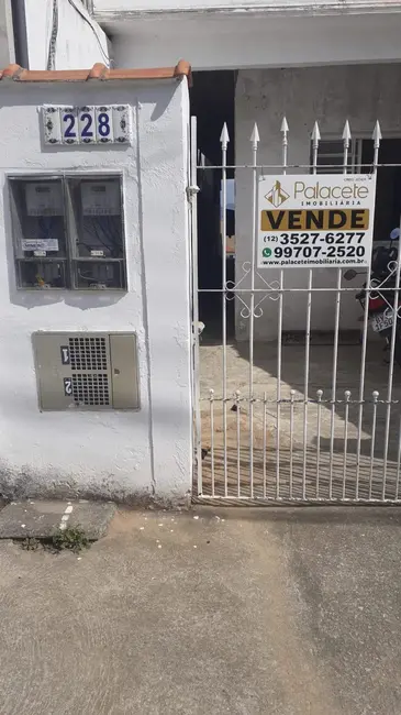 Foto 1 de Casa com 1 quarto à venda, 125m2 em Pindamonhangaba - SP