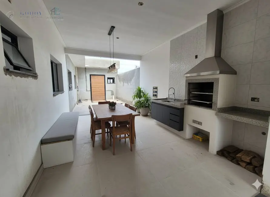 Foto 3 de Casa com 3 quartos à venda, 114m2 em Loteamento Santa Clara, Pindamonhangaba - SP